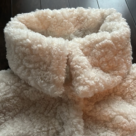 H&M teddy jacket - Picture 2 of 6